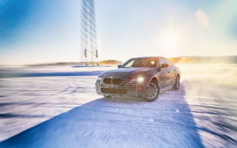 BMW elektrikli i4 ile ilgili yeni detayları paylaştı