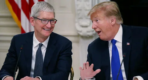 Donald Trump ve Tim Cook Apple’ın üretim tesisini gezecek