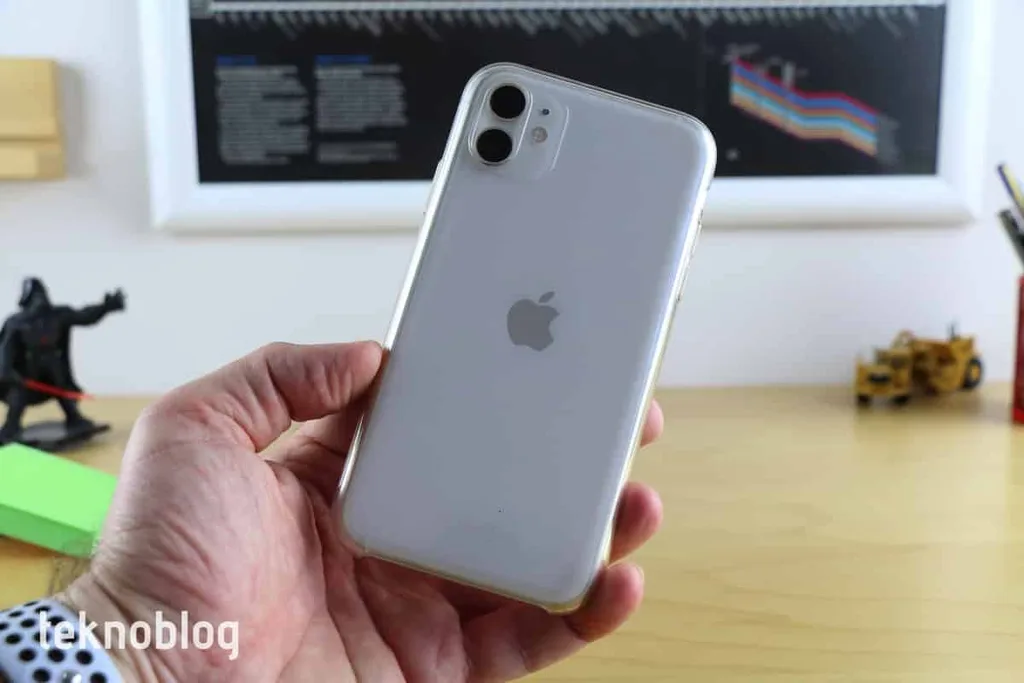 Apple iPhone alanlara üçüncü taraf uygulama önerecek