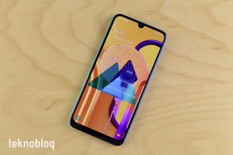 Galaxy M30s One UI 3 ve Android 11 güncellemesini alıyor