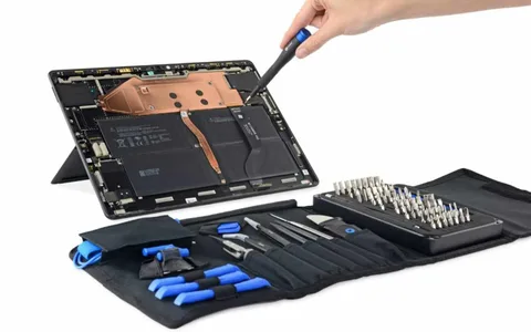 Surface Pro X parçalarına ayrıldı, onarılabilirlik konusunda sınıfı geçti