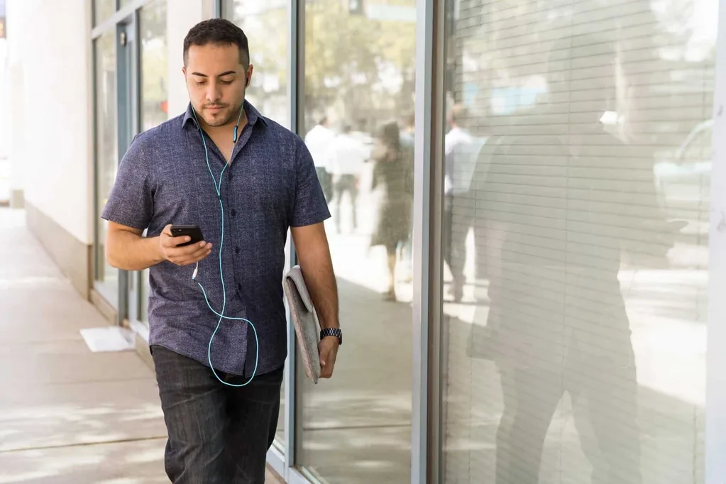 Akıllı telefonlar piyasaya çıktı; kafa yaralanması vakaları arttı