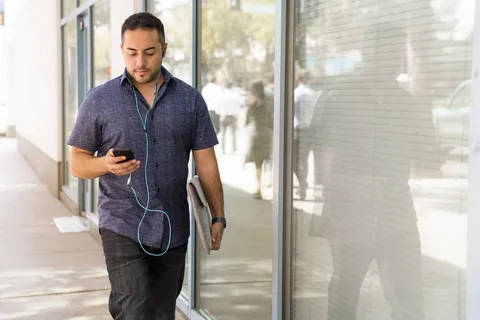 Akıllı telefonlar piyasaya çıktı; kafa yaralanması vakaları arttı
