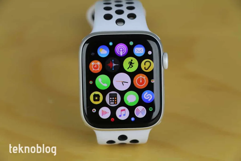 Apple Watch düşme algılama özelliğiyle yine hayat kurtardı