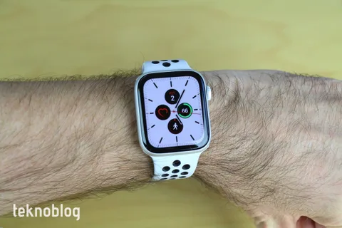 Google Maps üç yıl aradan sonra yeniden Apple Watch’ta