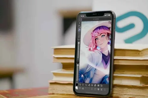 Popüler çizim uygulaması Clip Studio Paint iPhone’da
