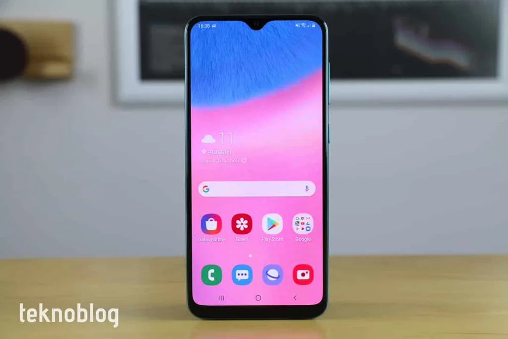 Galaxy A30s Android 11 ile güncelleniyor