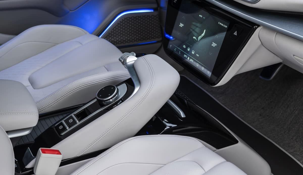 Yerli otomobil fotoğrafları ve özellikleri – Galeri