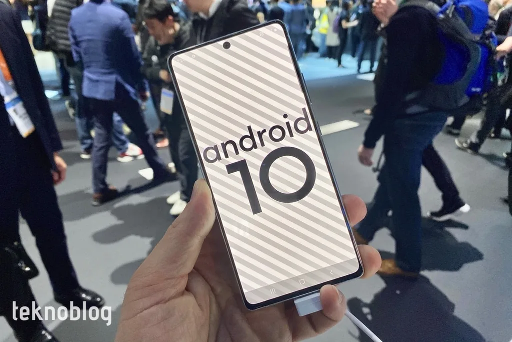 Galaxy S10 serisi için One UI 3 beta sürümünün dağıtımı ertelendi
