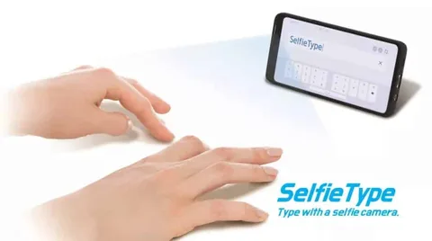 Samsung SelfieType ile sanal klavye kavramına yeni soluk katıyor