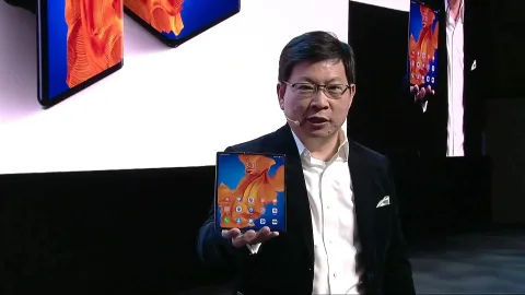 Huawei Mate XS tanıtıldı: Aynı tasarım, daha güçlü katlanabilir ekran ve Kirin 990
