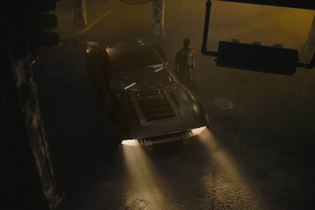 Batman filminin yönetmeni yeni Batmobil’in fotoğraflarını paylaştı