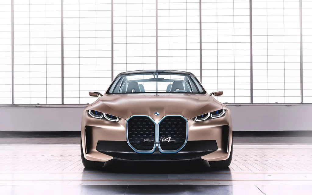 BMW i4 elektrikli otomobilinin konsept versiyonunu sergiledi