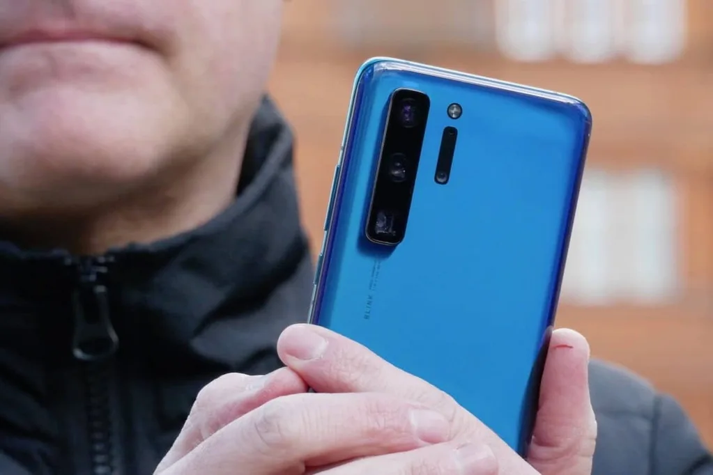 Huawei P40 prototipi kamera sisteminin detaylarını gösteriyor