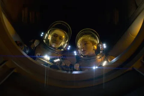 Lost in Space üçüncü sezonuyla birlikte final yapacak
