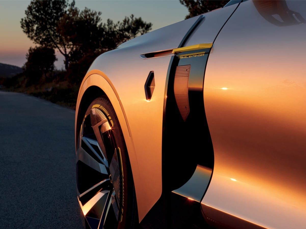 Renault Morphoz: Uzun yolculuklar için gerçekten uzayan elektrikli otomobil konsepti