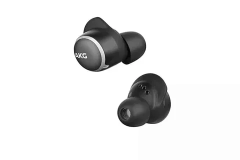 Samsung AKG N400 ile kendisine rakip çıkarıyor