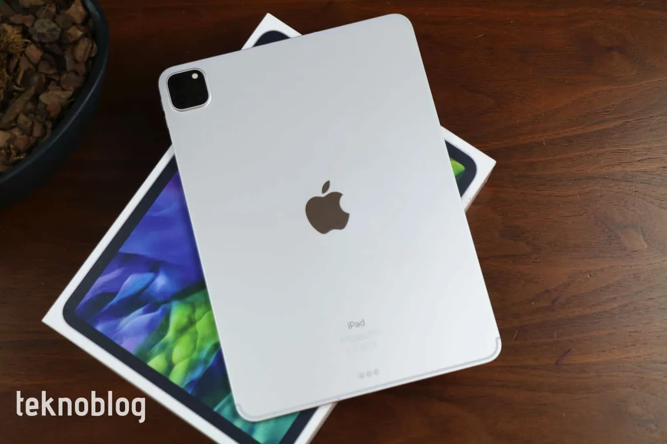 Video: iPad Pro (2020) Kutusundan Çıkıyor