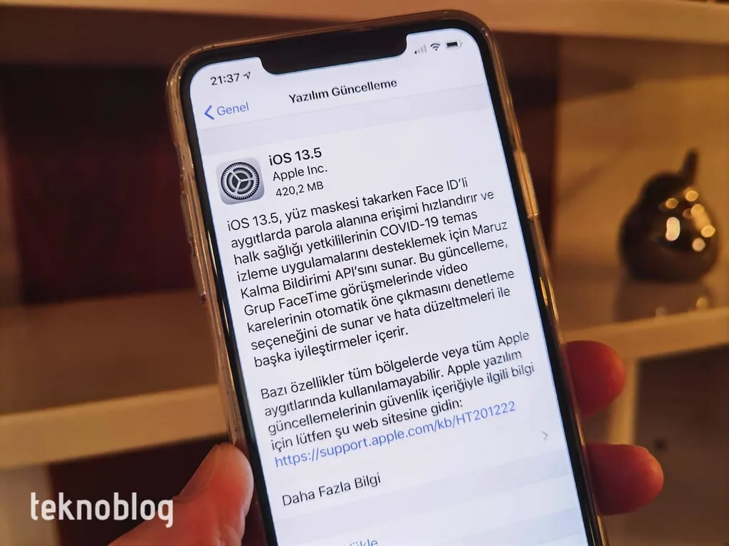 iOS 13.5 yayınlandı, yüz maskesi takarken ekran kilidi daha hızlı açılacak