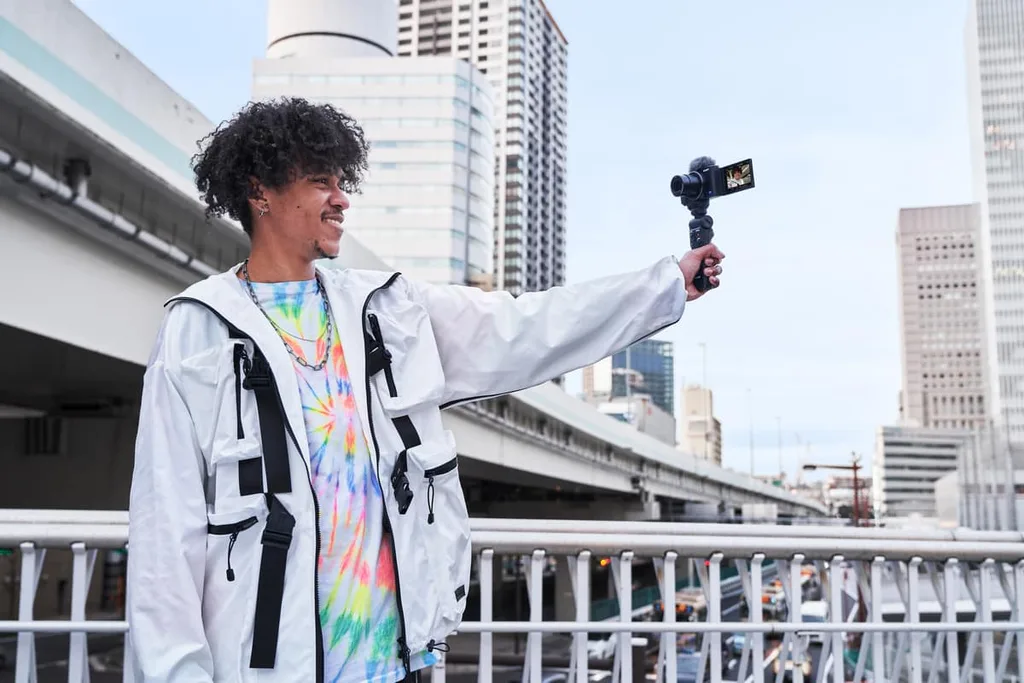 Video günlük çekenler için Sony ZV-1 vlog kamerası tanıtıldı