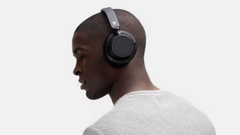 Surface Headphones 2 artırılmış gürültü engelleme ve pil performansıyla tanıtıldı