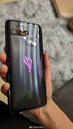 Asus ROG Phone 3 sızıntısı tasarımı ve özellikleri gösteriyor