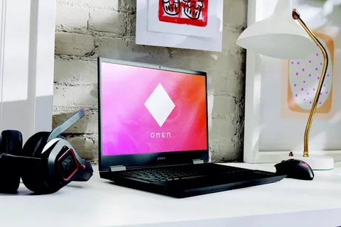 HP Omen 15 yeni özelliklerini yeni tasarımıyla sunuyor
