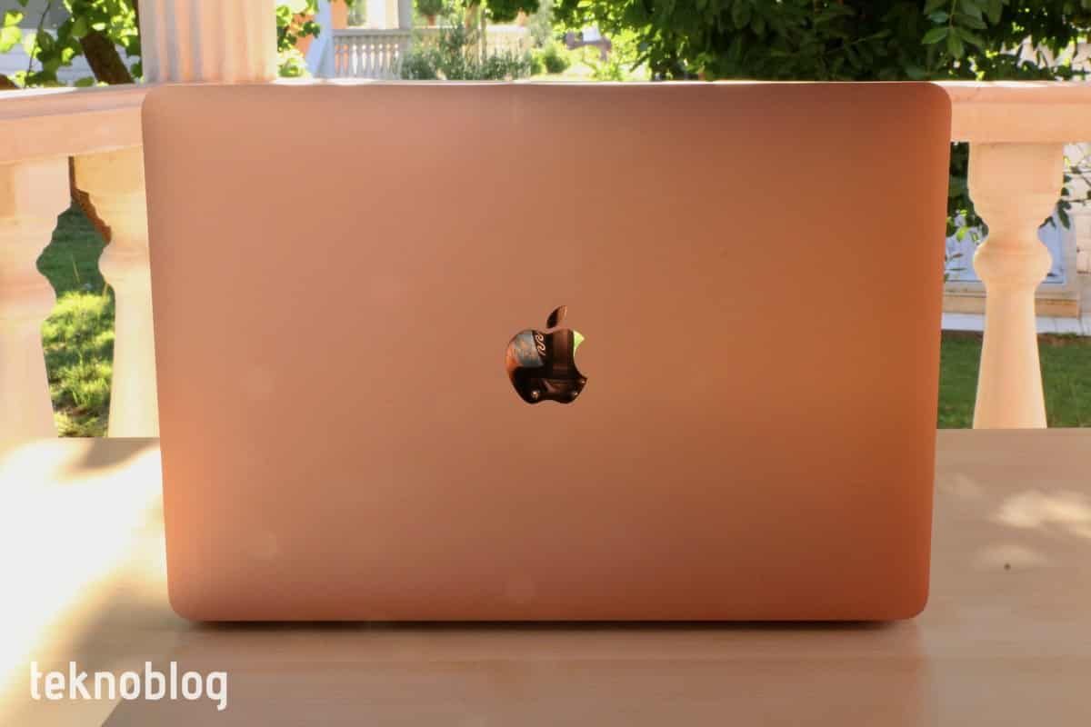 apple m2 macbook air yeni