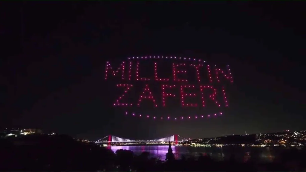 15 Temmuz etkinlikleri kapsamında 200 drone ile ışık gösterisi