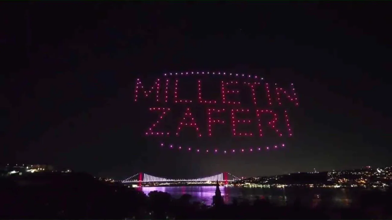 15 Temmuz etkinlikleri kapsamında 200 drone ile ışık gösterisi