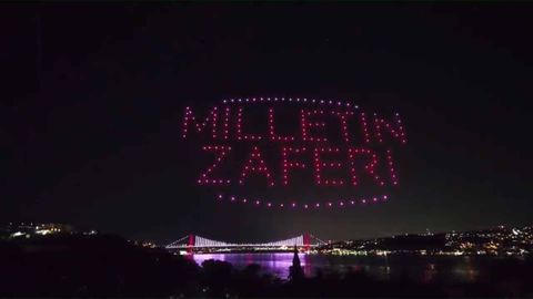 15 Temmuz etkinlikleri kapsamında 200 drone ile ışık gösterisi yapıldı