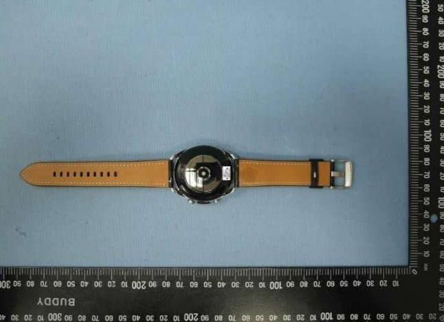 Galaxy Watch 3’ün detayları sızıntılarla ortaya çıkmaya devam ediyor