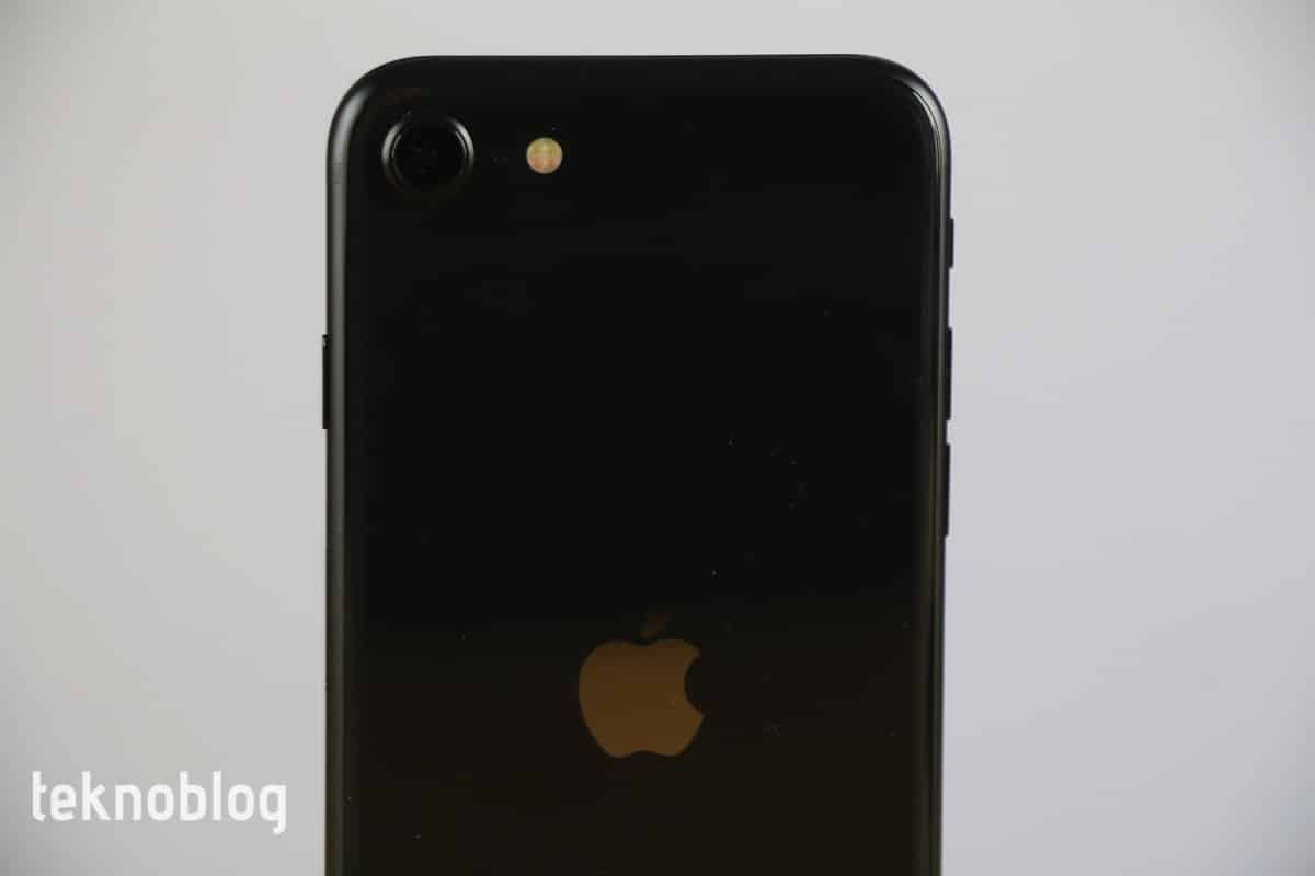 akıllı telefon iphone se 2020