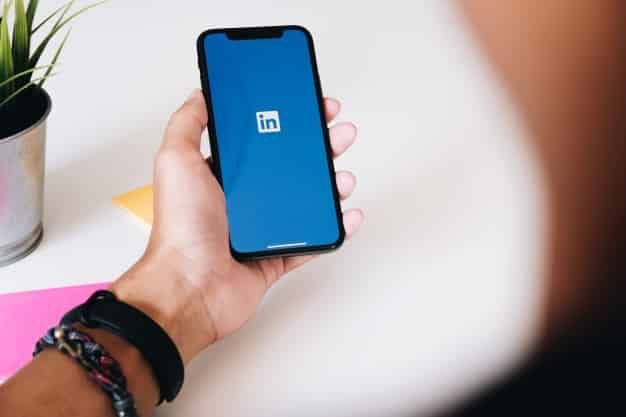 linkedin ios