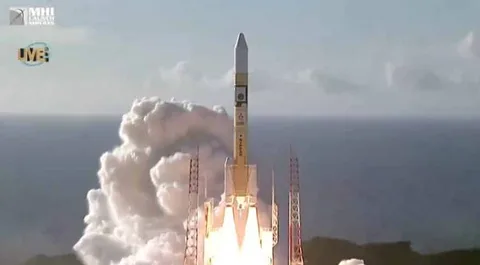 BAE’nin uzay aracı Hope Mars’a ulaştı, yörüngeye girişini takip edebilirsiniz