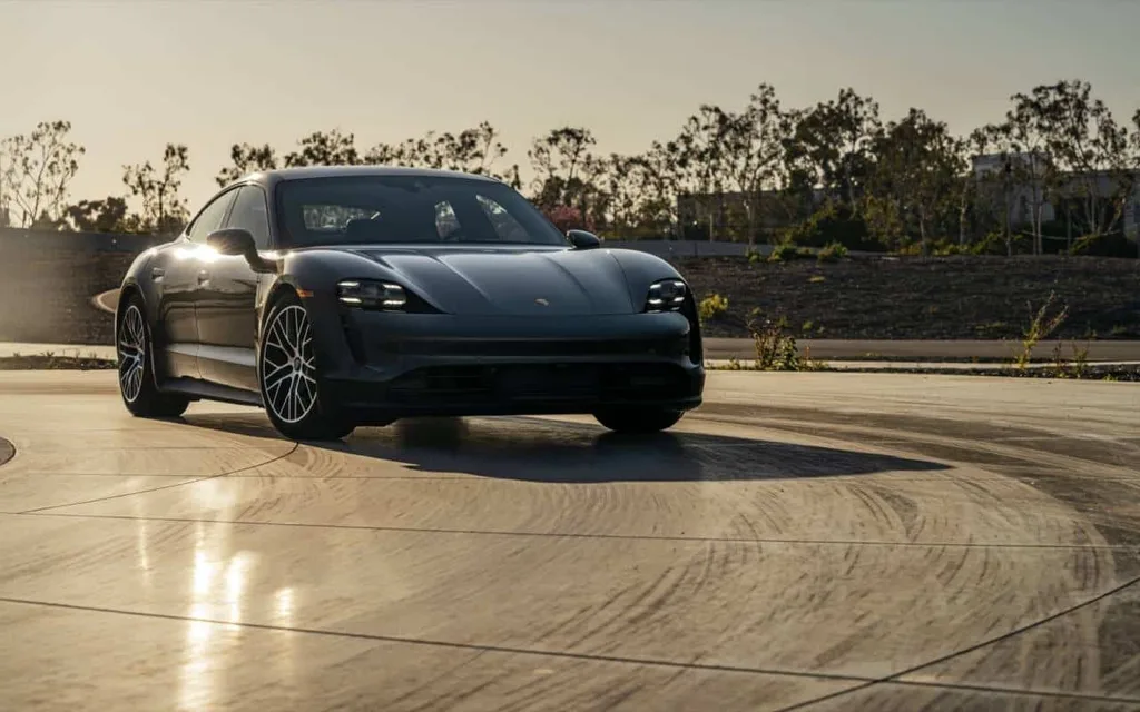 2021 model Porsche Taycan yeni şarj teknolojisiyle gelecek