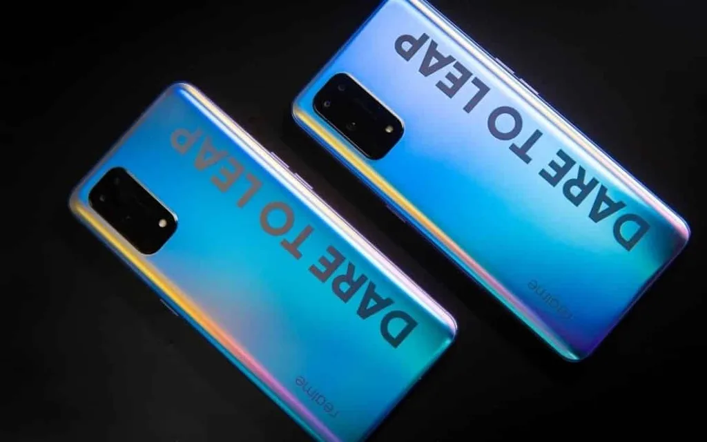 Realme X7 fotoğrafları sıra dışı tasarım tercihini gösteriyor