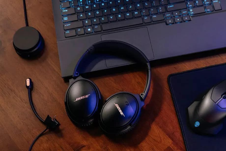 Bose QC35 II kablosuz kulaklığını oyun kulaklığına dönüştürdü