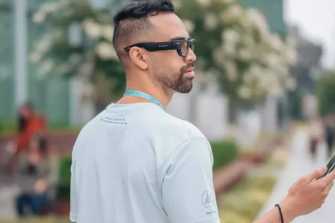 Facebook’un ilk akıllı gözlükleri Ray-Ban markalı olacak