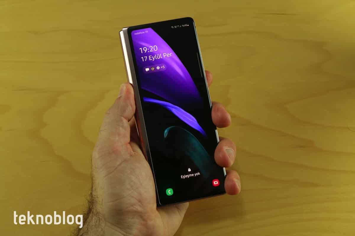 Samsung Galaxy Z Fold 2 İncelemesi