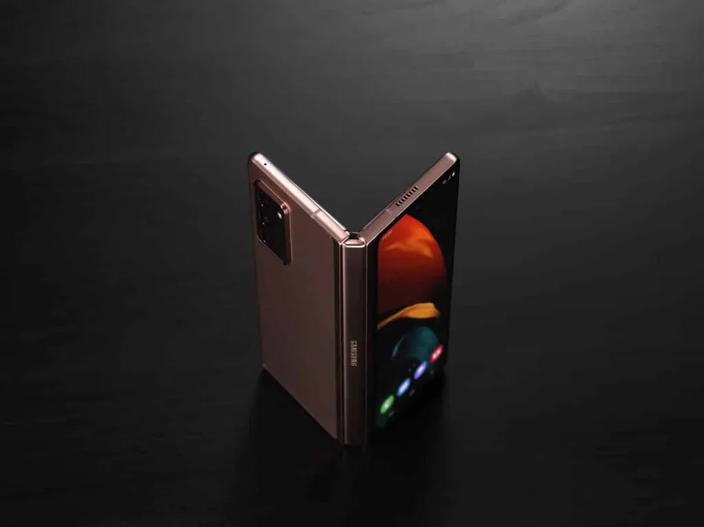 Galaxy Z Fold 3’ün ön kamerası için yeni iddia