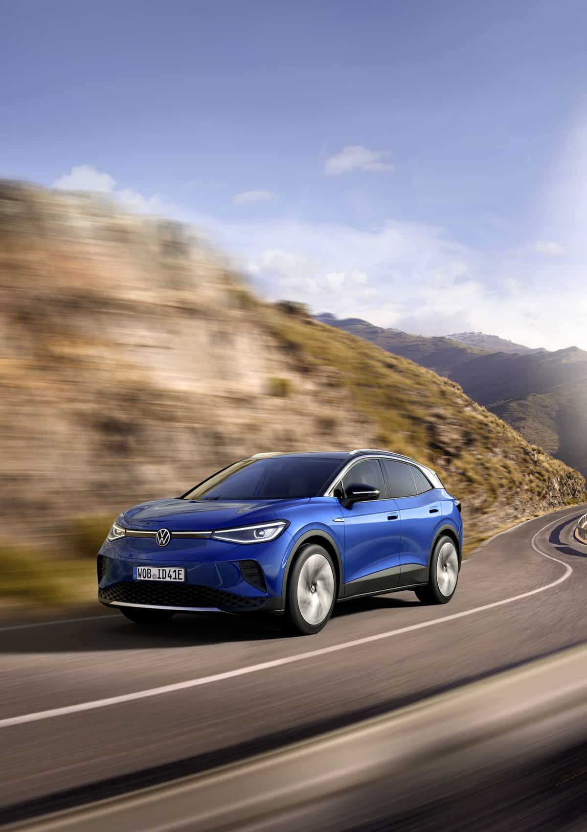 Volkswagen ID.4 elektrikli SUV yollara çıkmaya hazır sürücüsüz otomobil