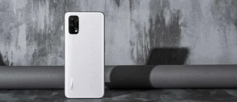 Realme Q2 deri kaplı arka panelle gelecek