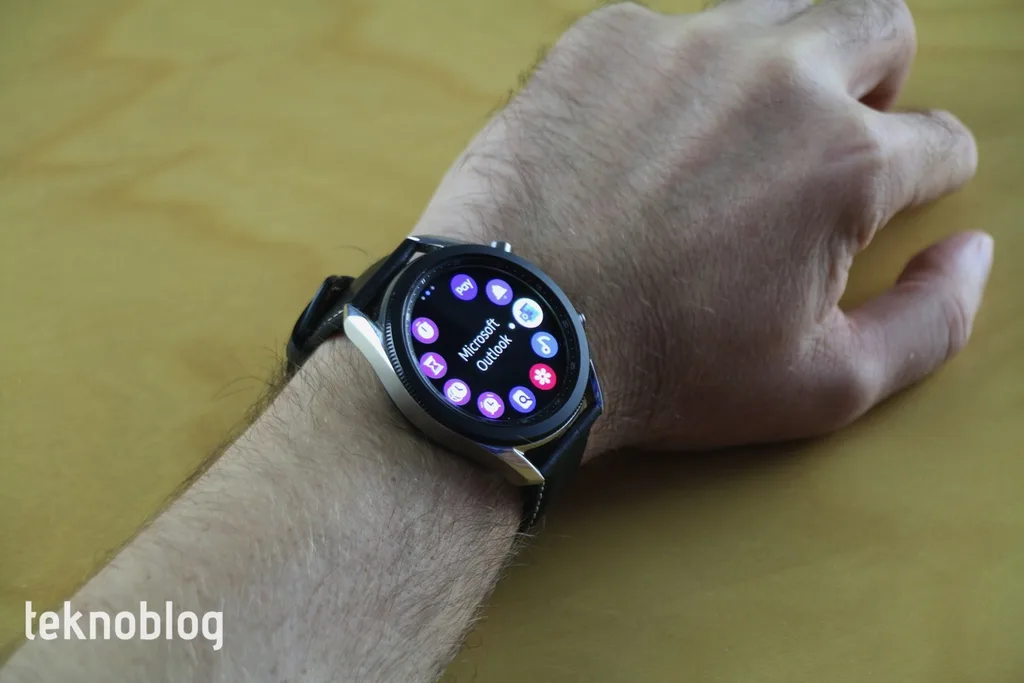Galaxy Watch 3 serisine yazılım güncellemesiyle yeni özellikler geliyor