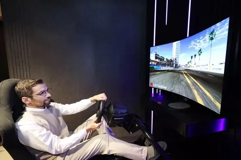 LG’den tek bir dokunuşla şekil değiştiren oyun televizyonu