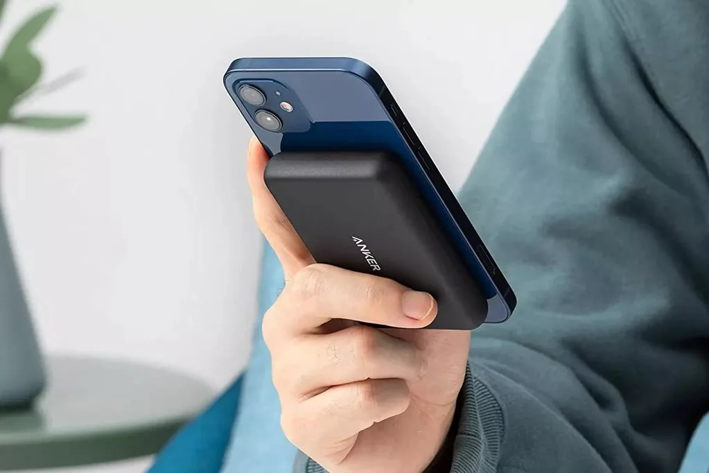 Anker’den MagSafe’li iPhone 12’ler için özel power bank cihazı