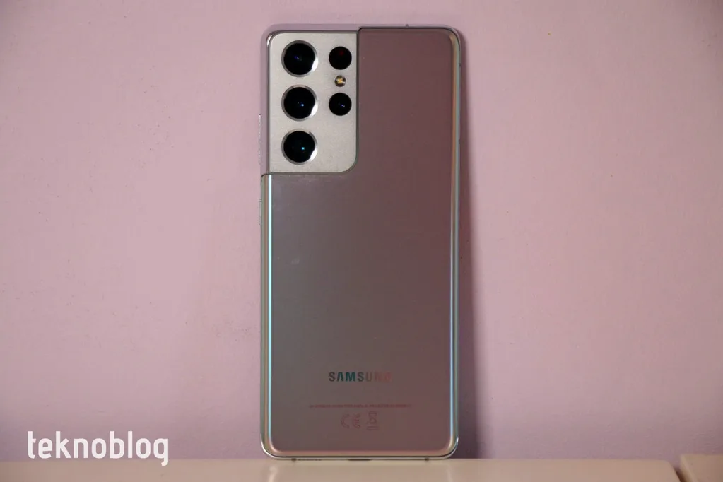 Samsung Galaxy S21 serisine ve Z Fold 4’e Astrofoto modunu getiriyor