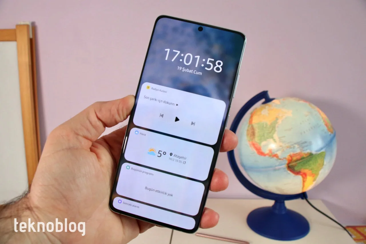 Galaxy S21 serisine Android 15 tabanlı One UI 7 erken geldi