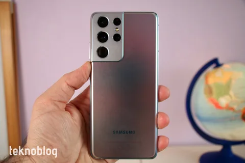 Samsung Galaxy telefonlarında pil ömrü için uygulama yavaşlatıyor iddiası
