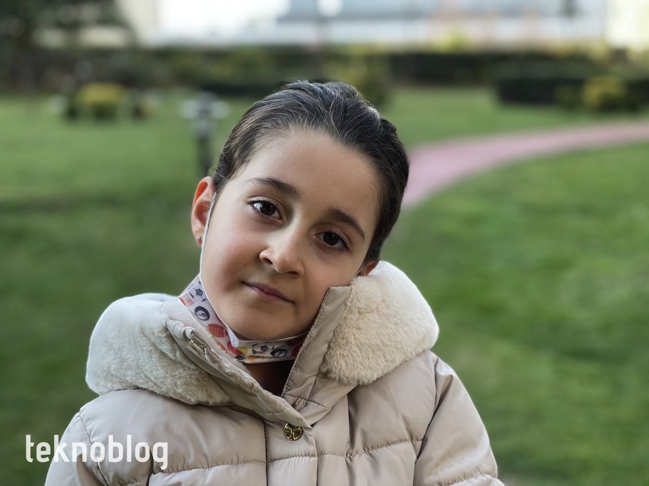 iPhone 12 Pro Max ve iPhone 11 Pro Max karşı karşıya